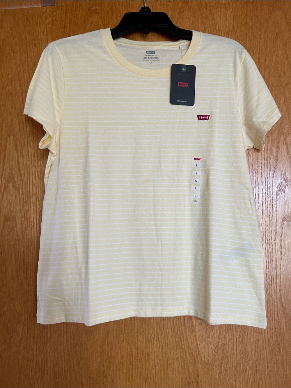 Levi's Pale Yellow Striped Crewneck T‑Shirt with Red Logo
